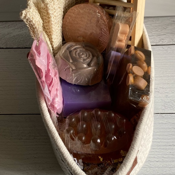 Soap Gift Basket, White Oval Woven Rope, Handmade Soaps ( PRICE IS FIRM ) - Picture 7 of 7